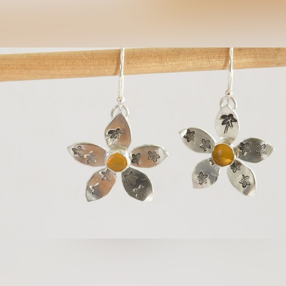 Handmade Flower sterling silver earrings - Picture 3 of 8